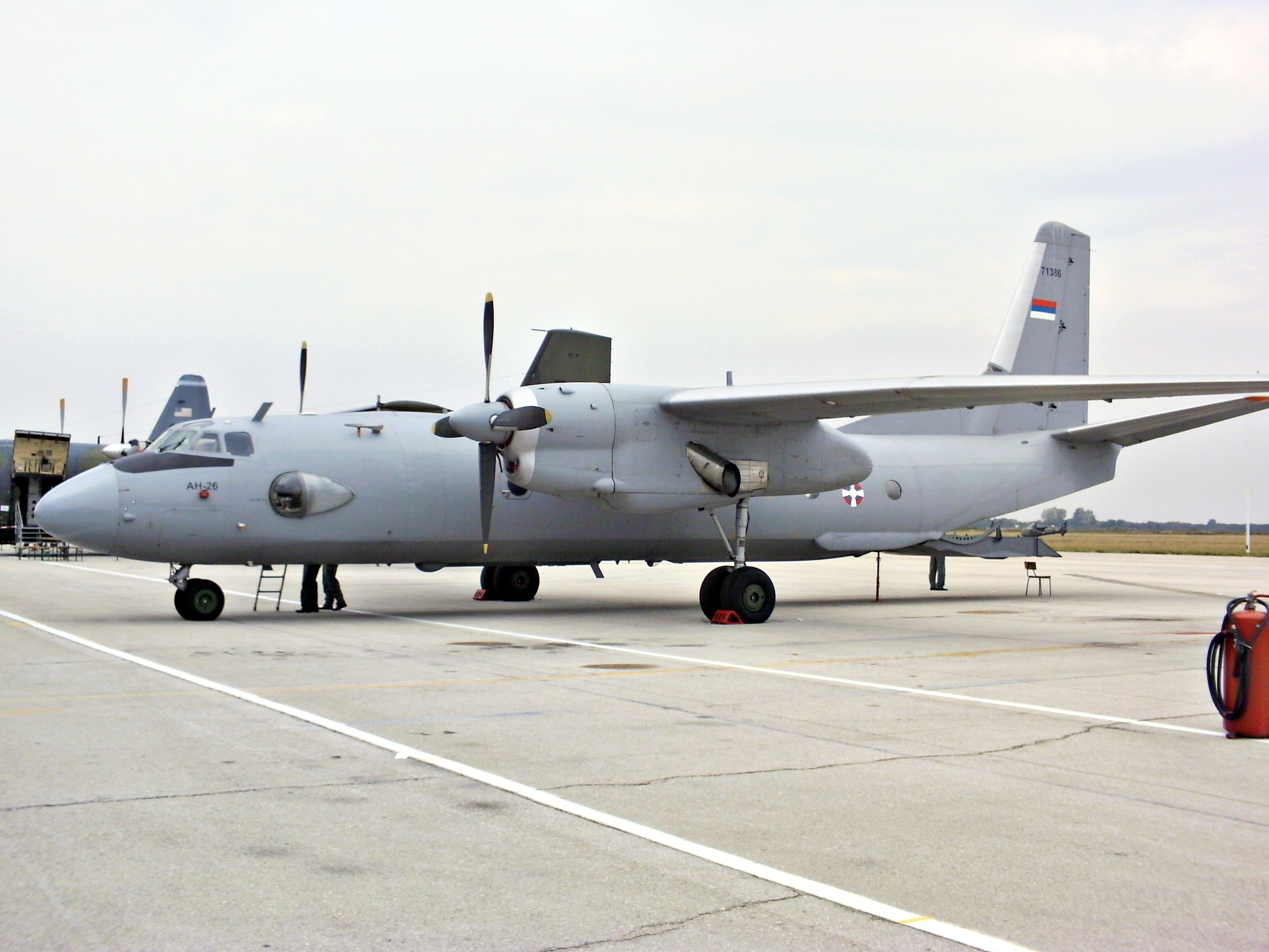 самолет Ан-26Б Циклон